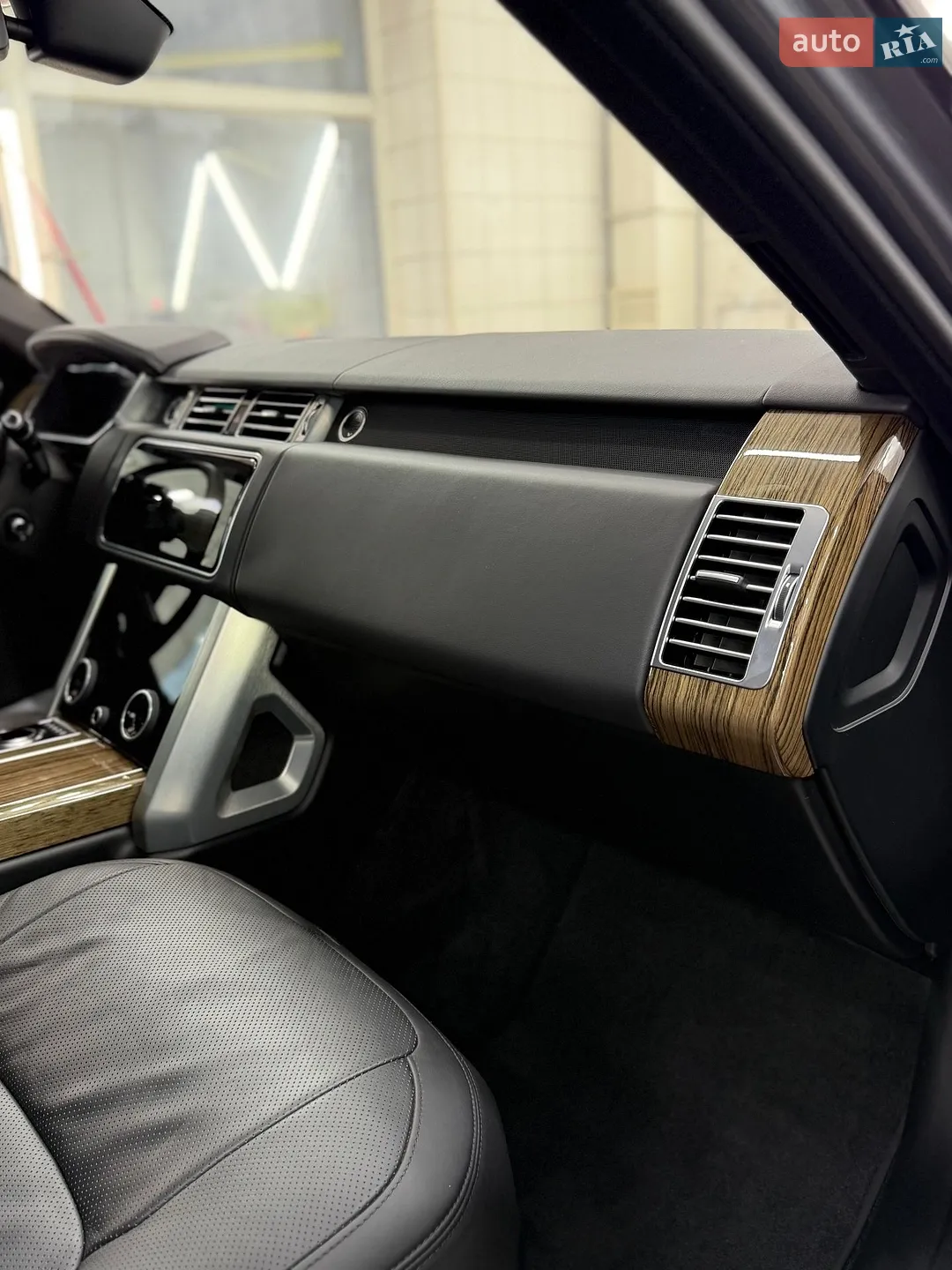 2019 Land Rover Range Rover - мініатюра 20