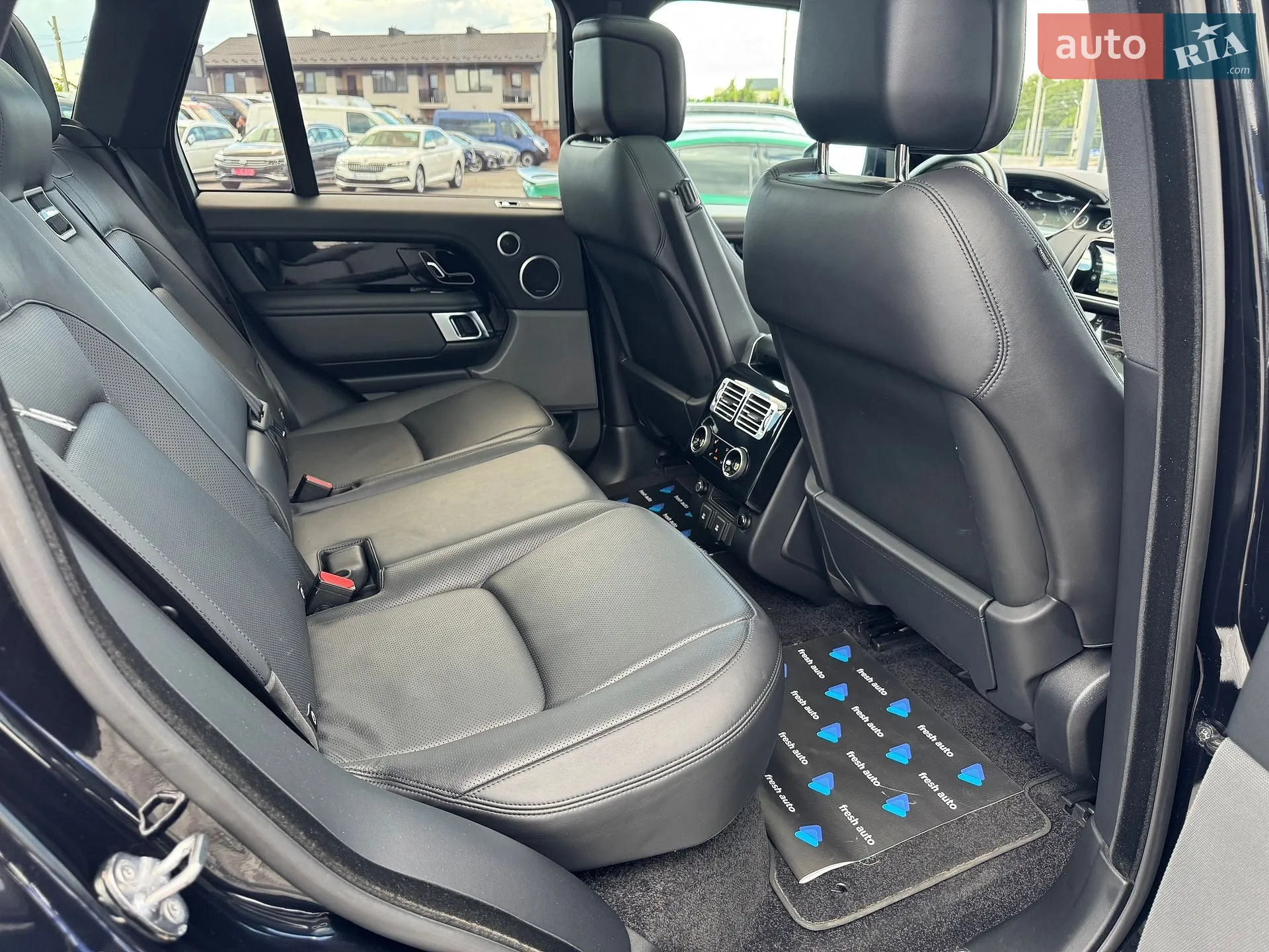 2018 Land Rover Range Rover - мініатюра 38