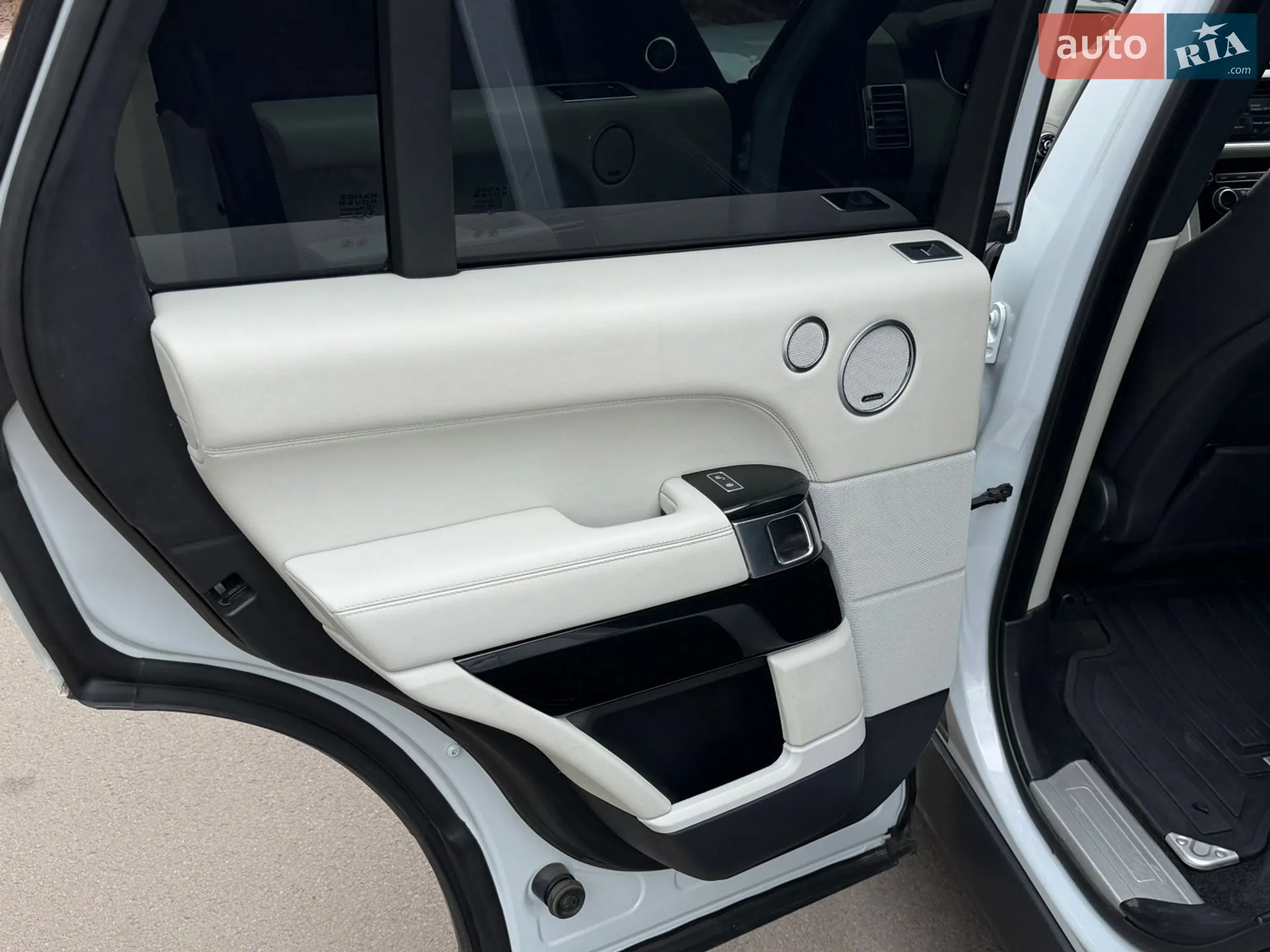 2015 Land Rover Range Rover - мініатюра 19