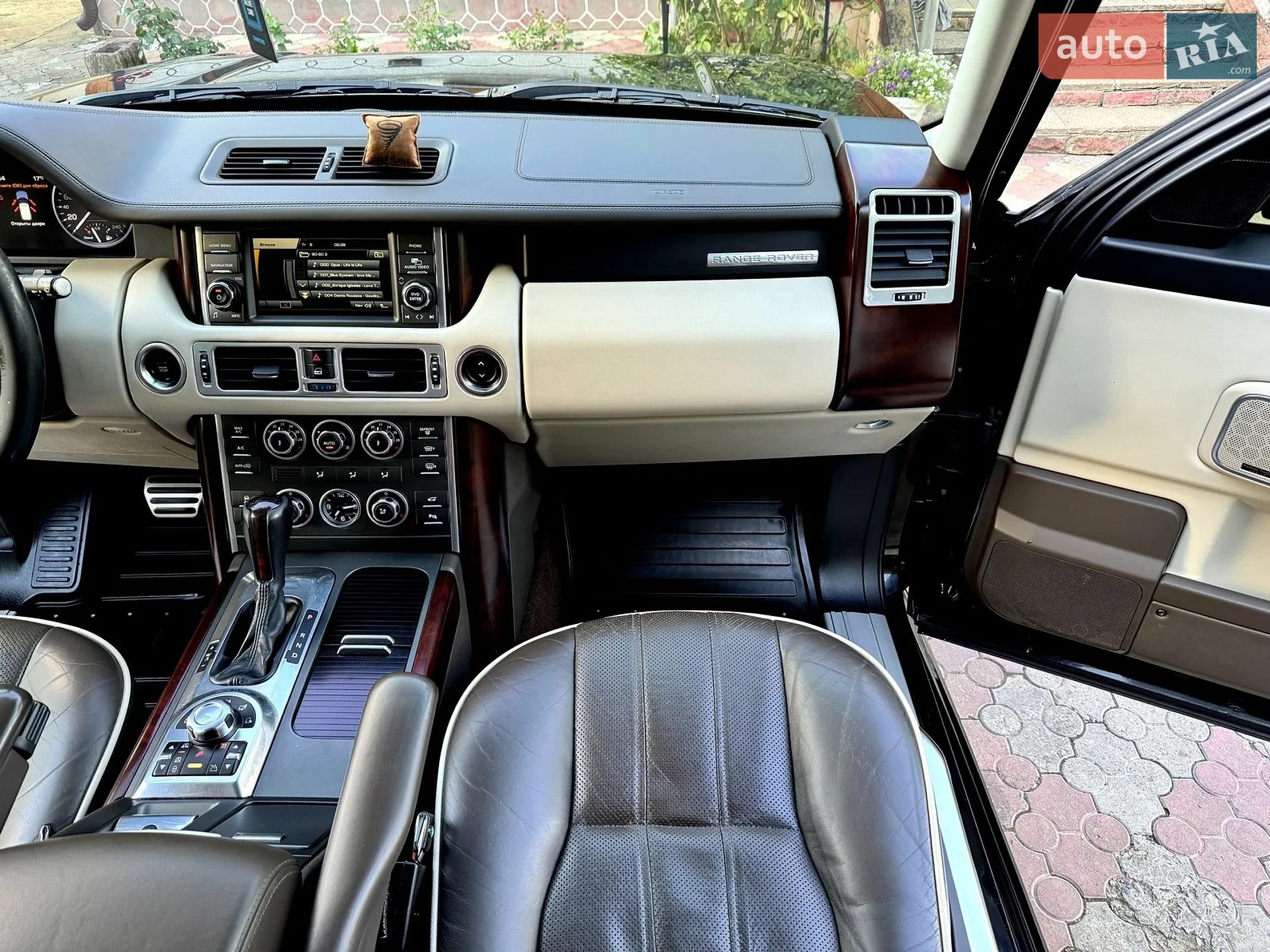 2010 Land Rover Range Rover - мініатюра 64