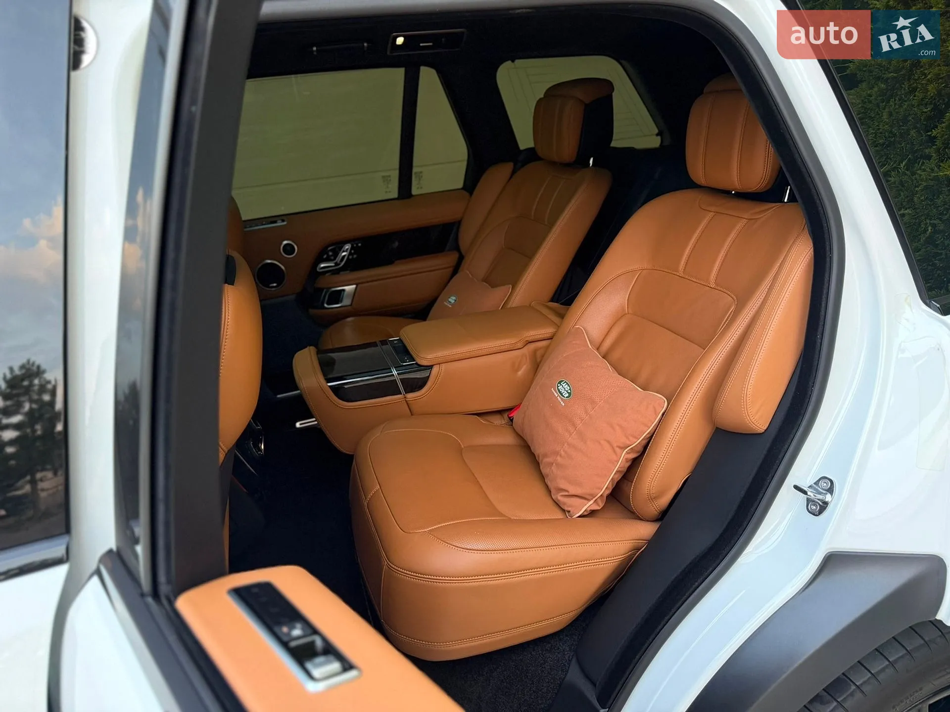 2018 Land Rover Range Rover - мініатюра 16