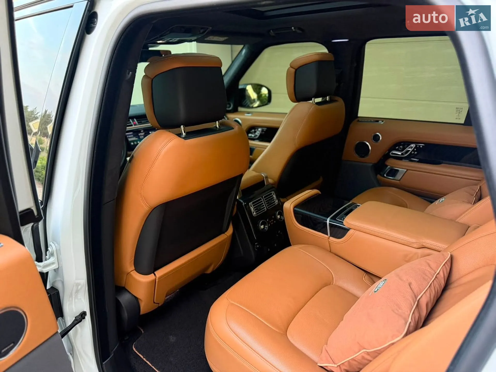 2018 Land Rover Range Rover - мініатюра 17