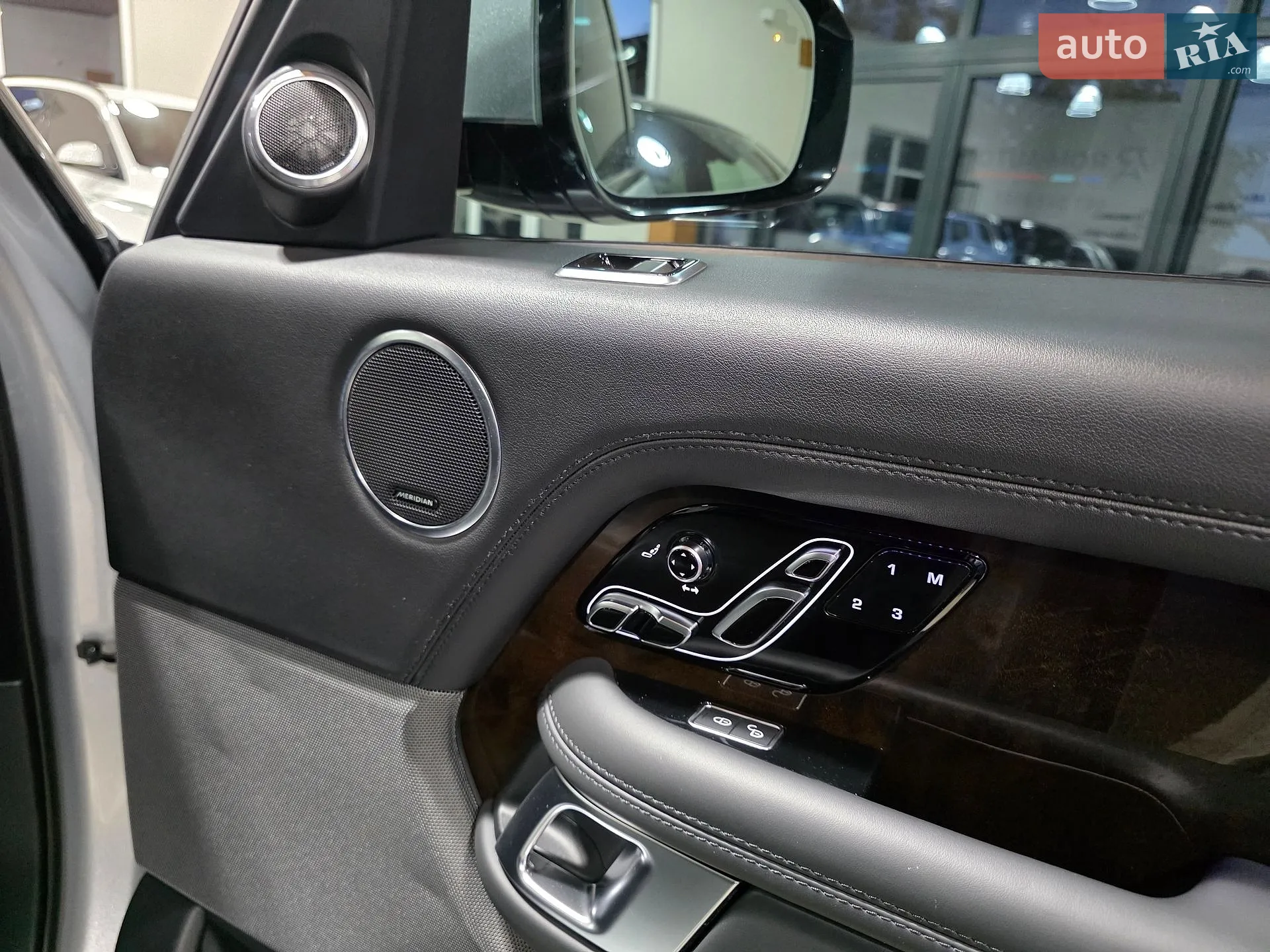 2019 Land Rover Range Rover - мініатюра 57