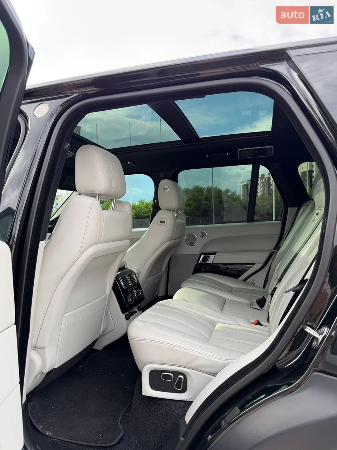 2015 Land Rover Range Rover - мініатюра 17