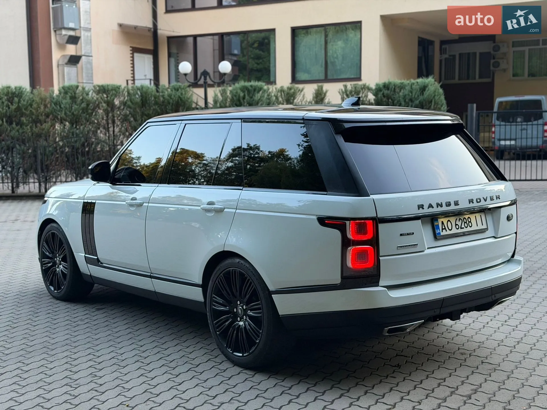 2017 Land Rover Range Rover - мініатюра 12