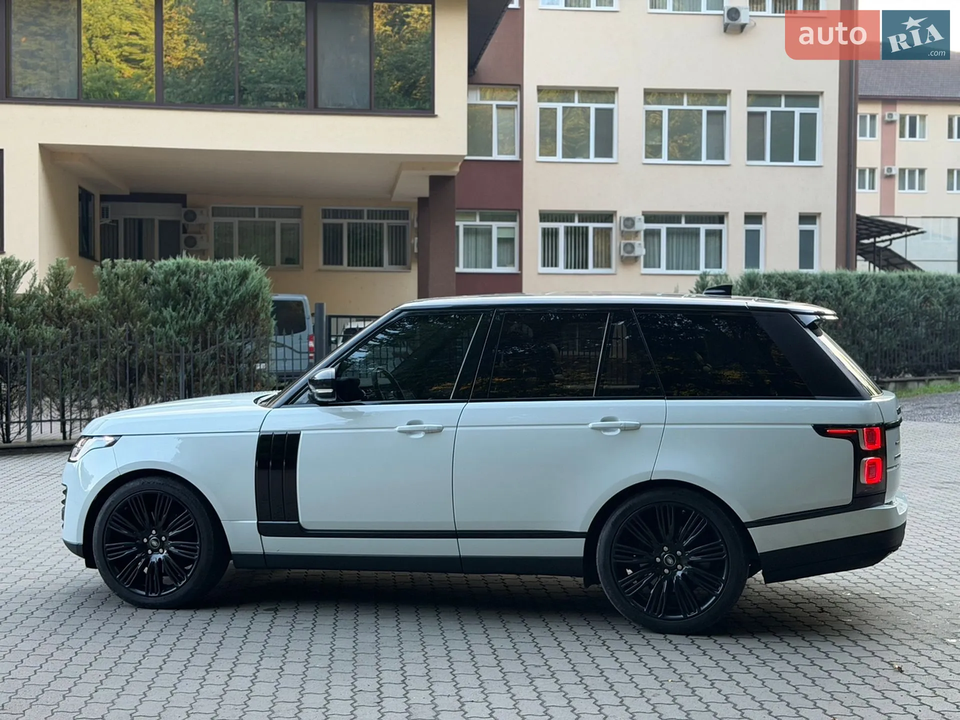 2017 Land Rover Range Rover - мініатюра 16