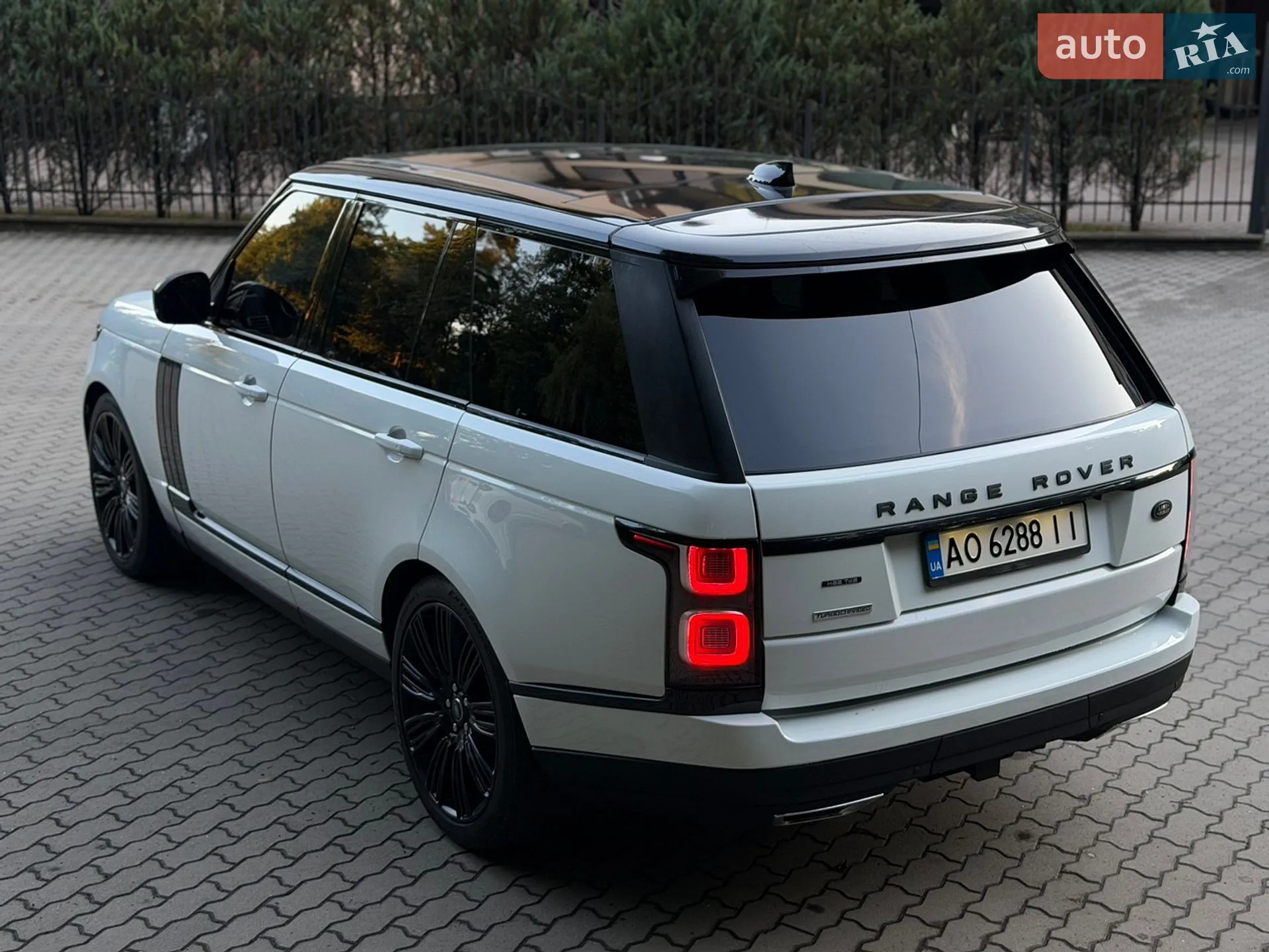 2017 Land Rover Range Rover - мініатюра 18