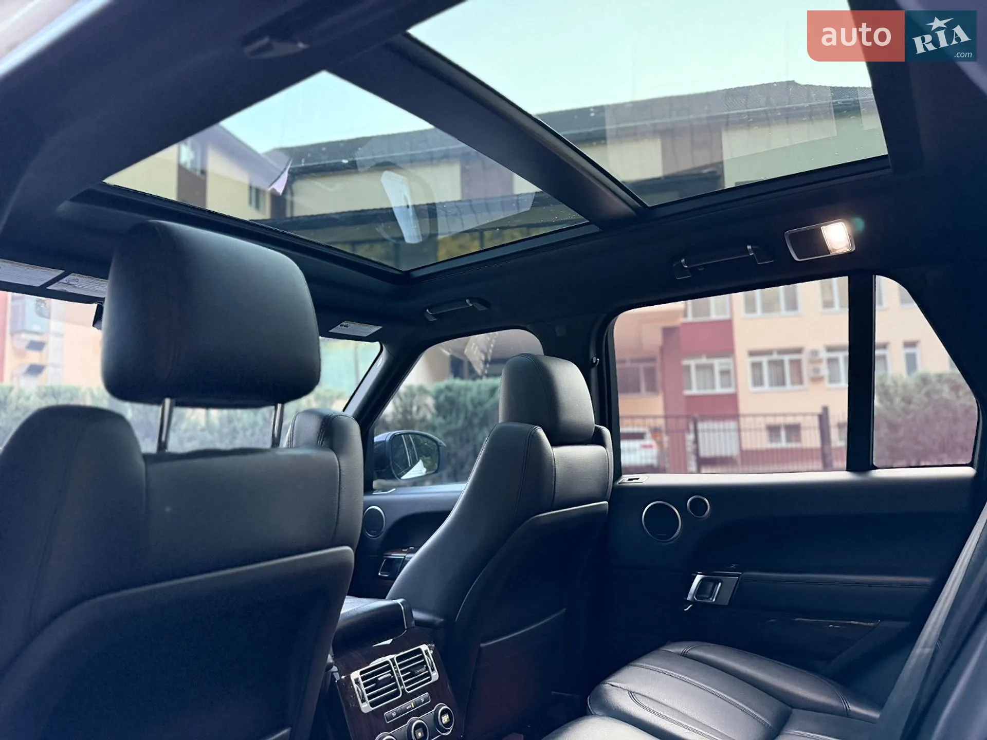2017 Land Rover Range Rover - мініатюра 31