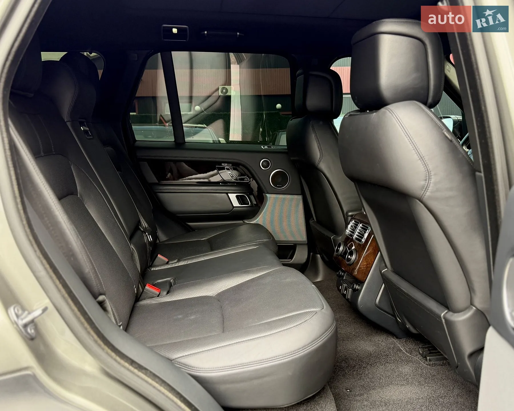 2018 Land Rover Range Rover - мініатюра 17
