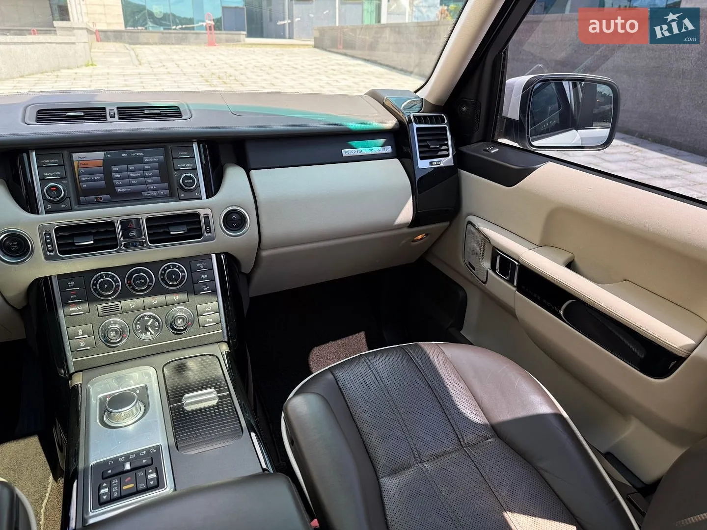 2012 Land Rover Range Rover - мініатюра 33