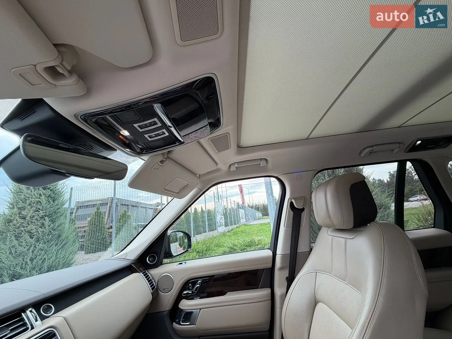 2019 Land Rover Range Rover - мініатюра 16