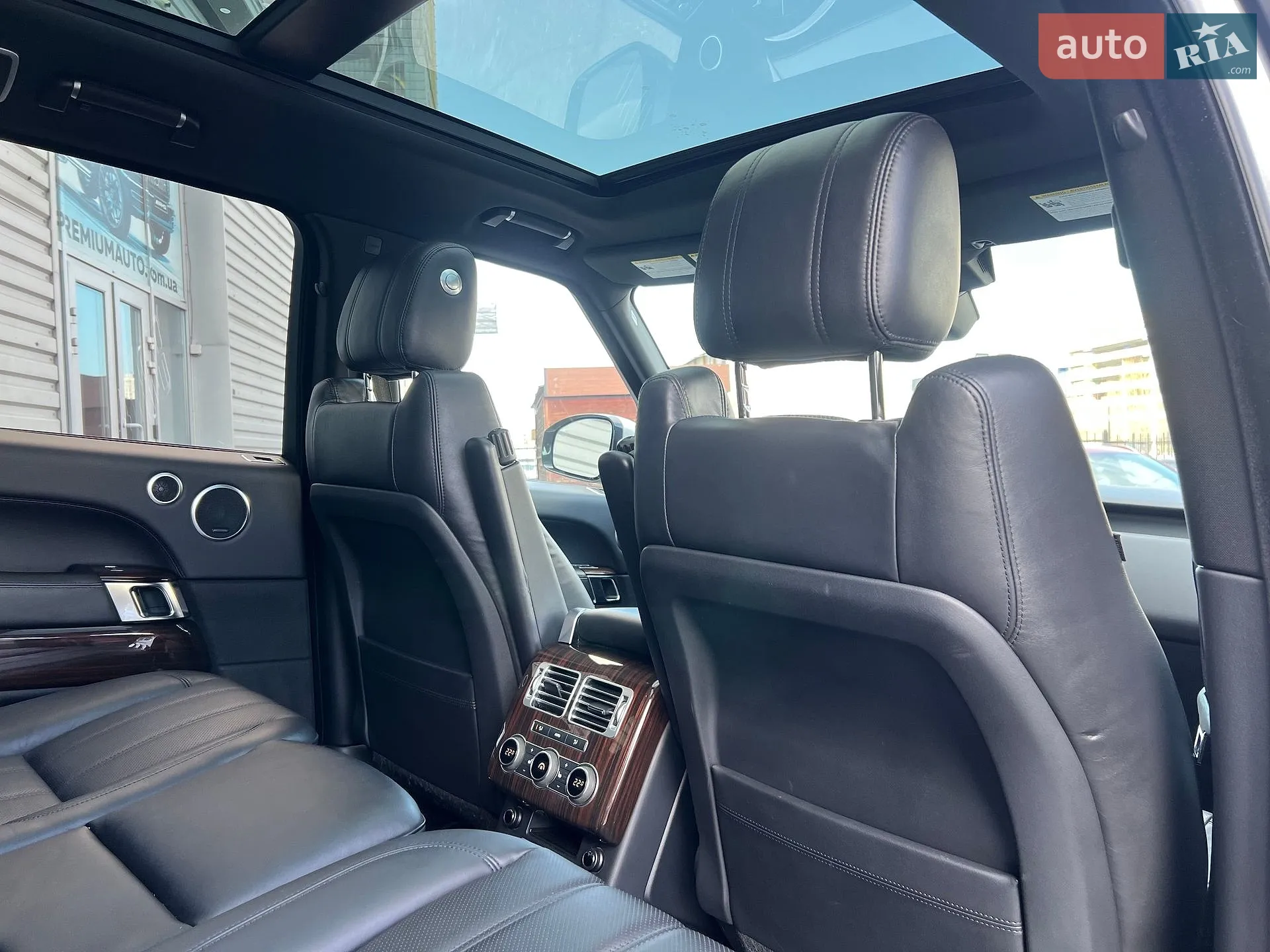 2017 Land Rover Range Rover - мініатюра 25