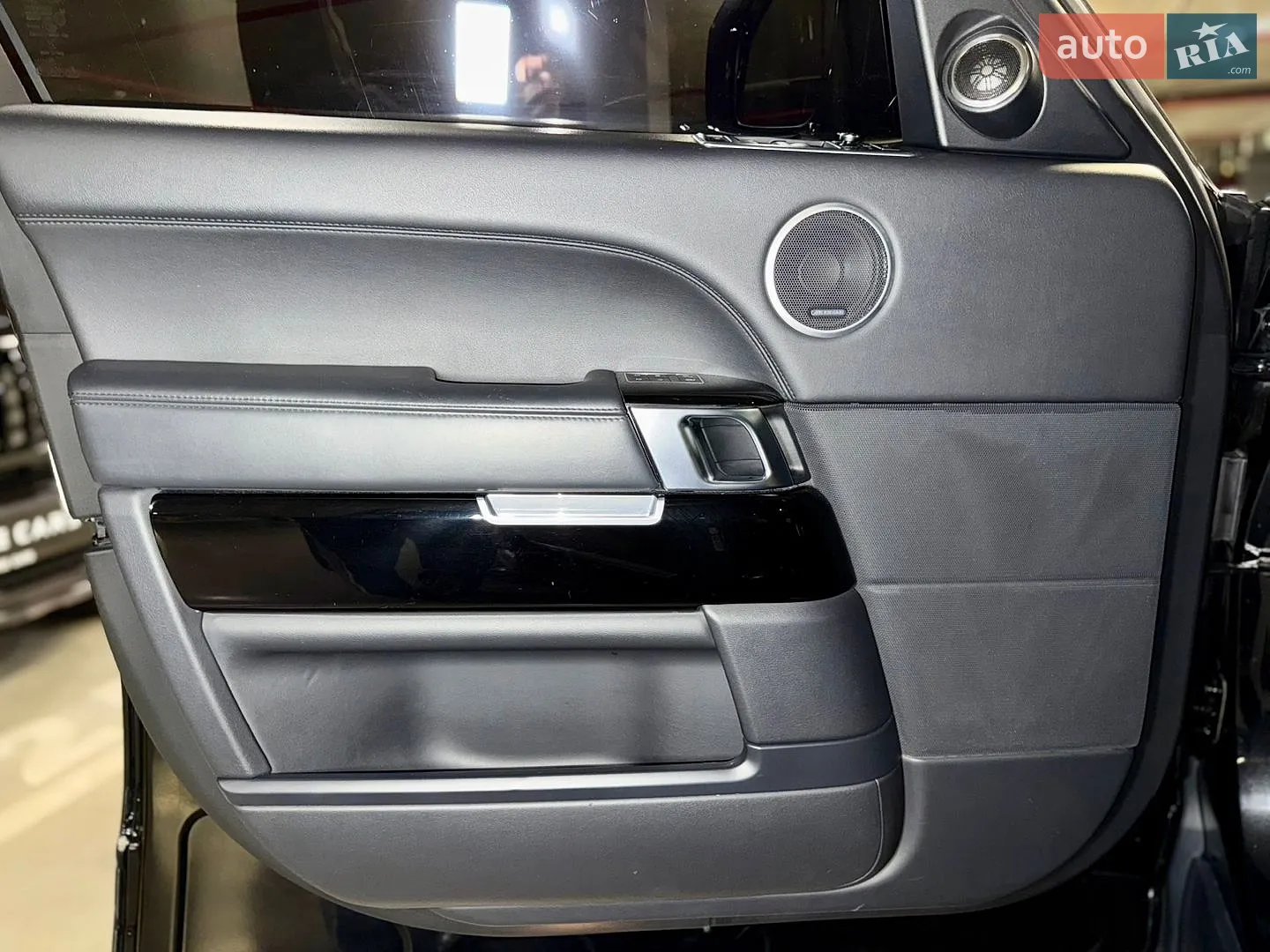 2013 Land Rover Range Rover - мініатюра 24