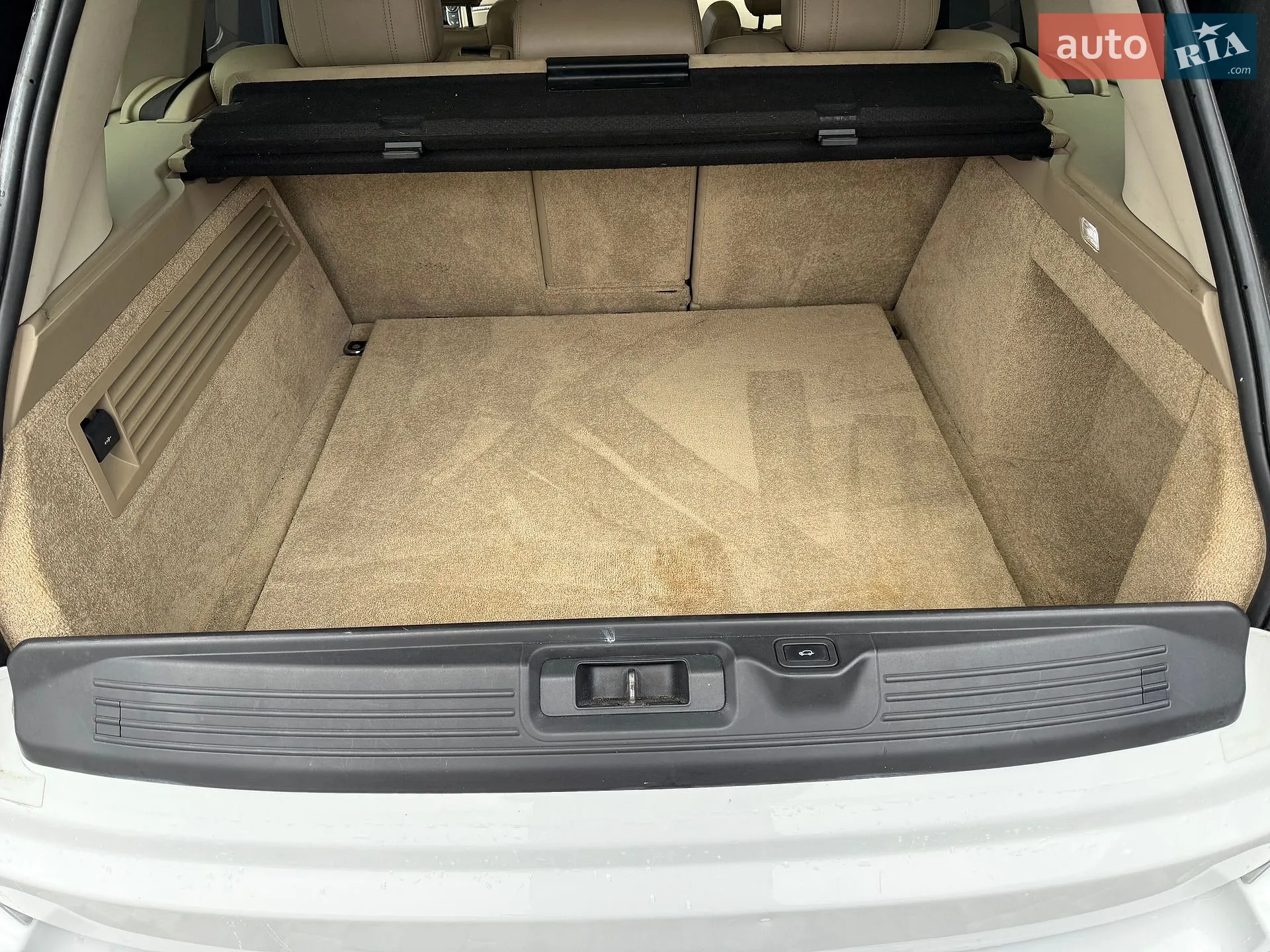 2016 Land Rover Range Rover - мініатюра 24