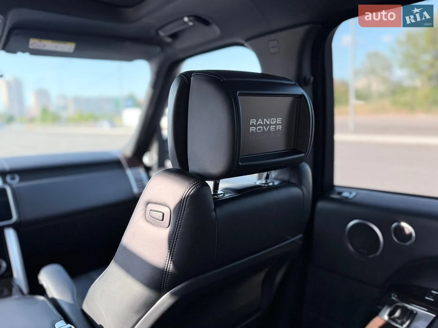 2013 Land Rover Range Rover - мініатюра 17