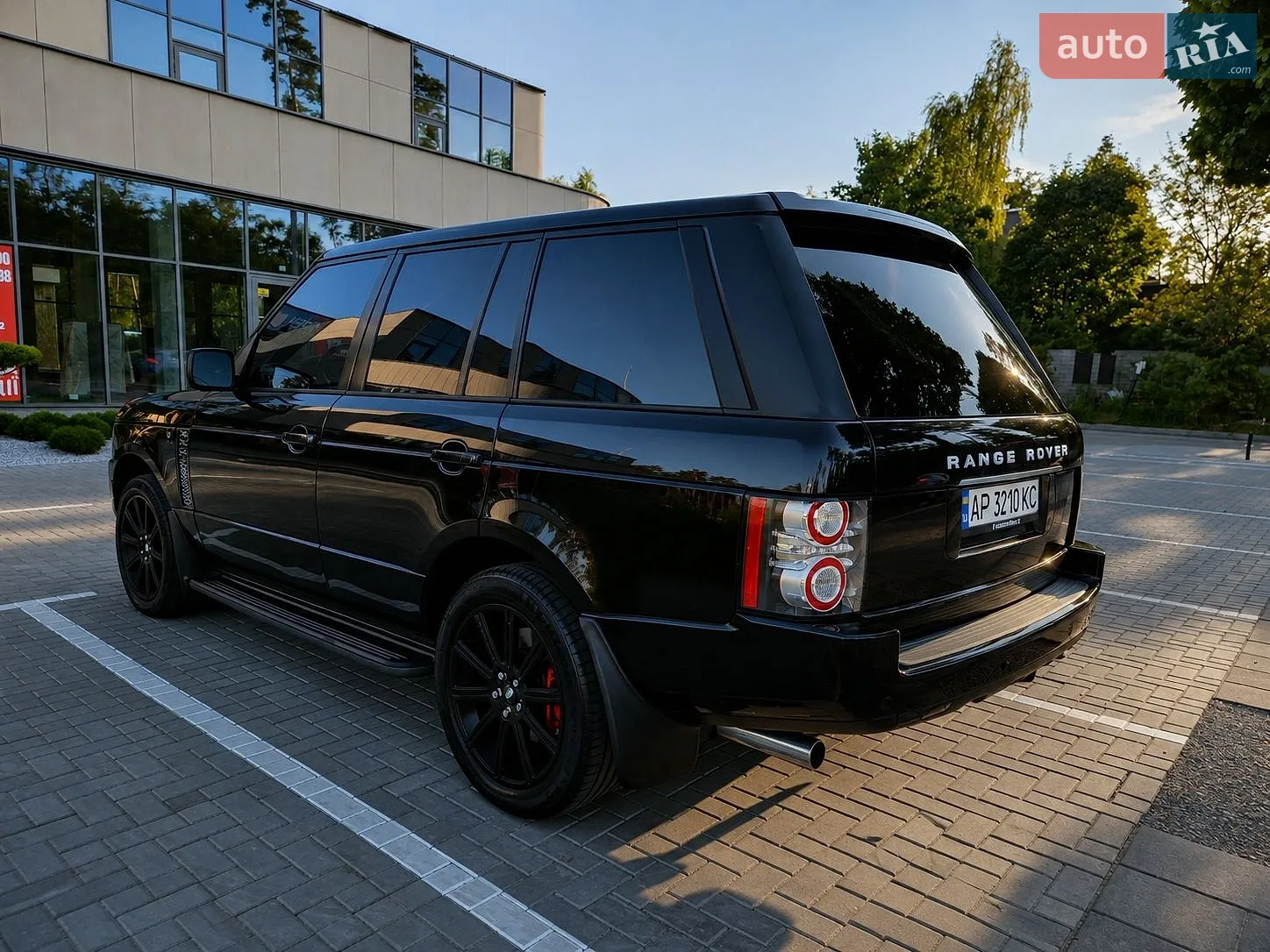 2010 Land Rover Range Rover - мініатюра 20