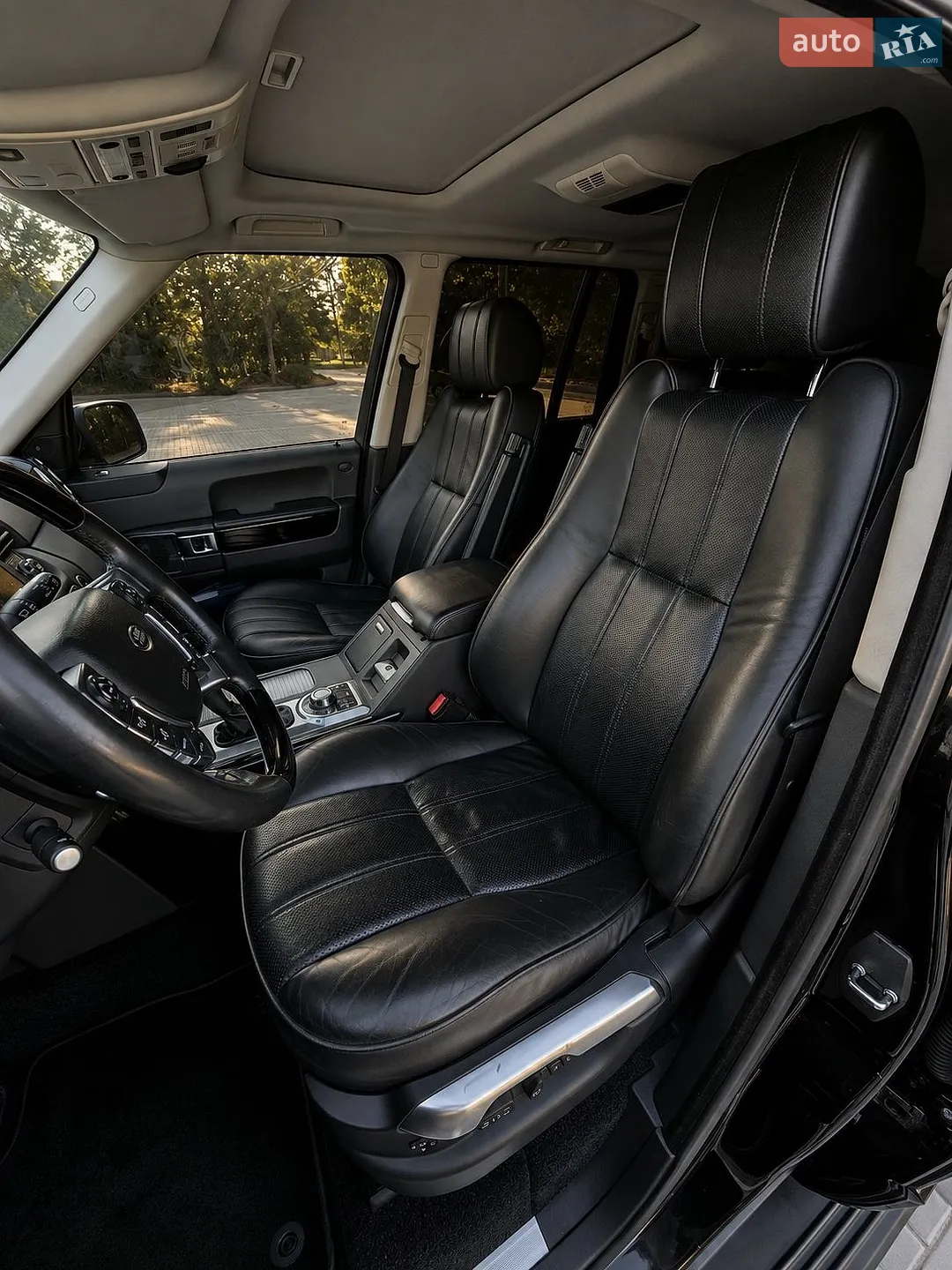 2010 Land Rover Range Rover - мініатюра 10