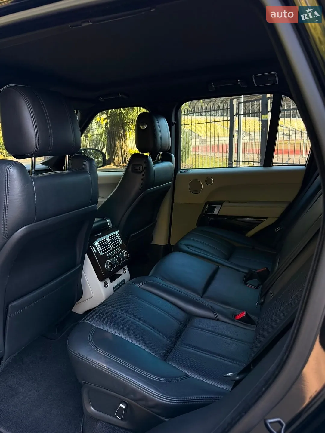 2012 Land Rover Range Rover - мініатюра 26