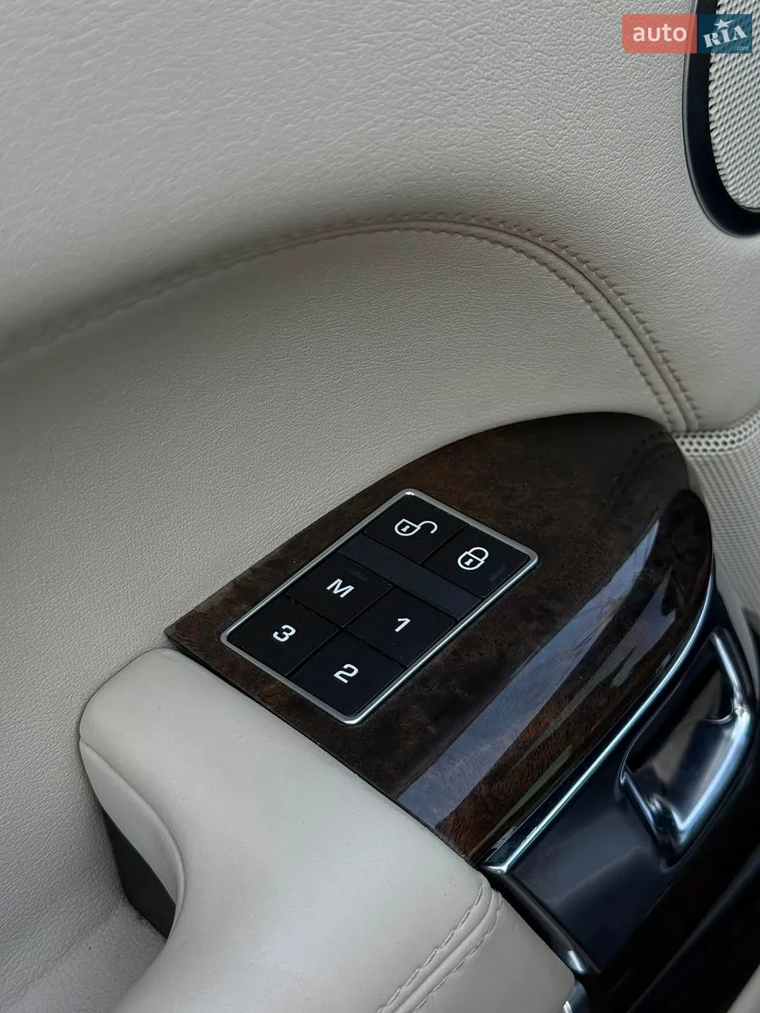 2012 Land Rover Range Rover - мініатюра 29