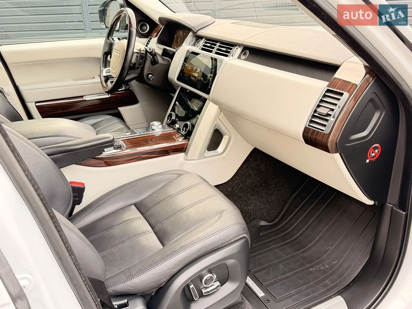 2017 Land Rover Range Rover - мініатюра 16