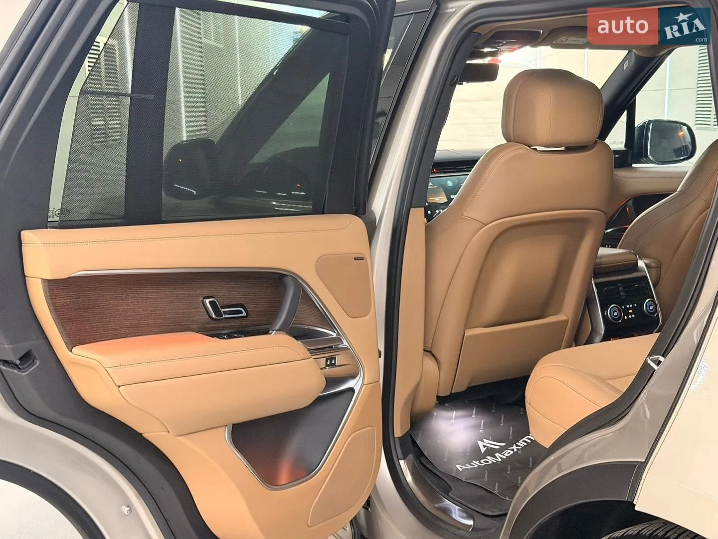 2023 Land Rover Range Rover - мініатюра 21