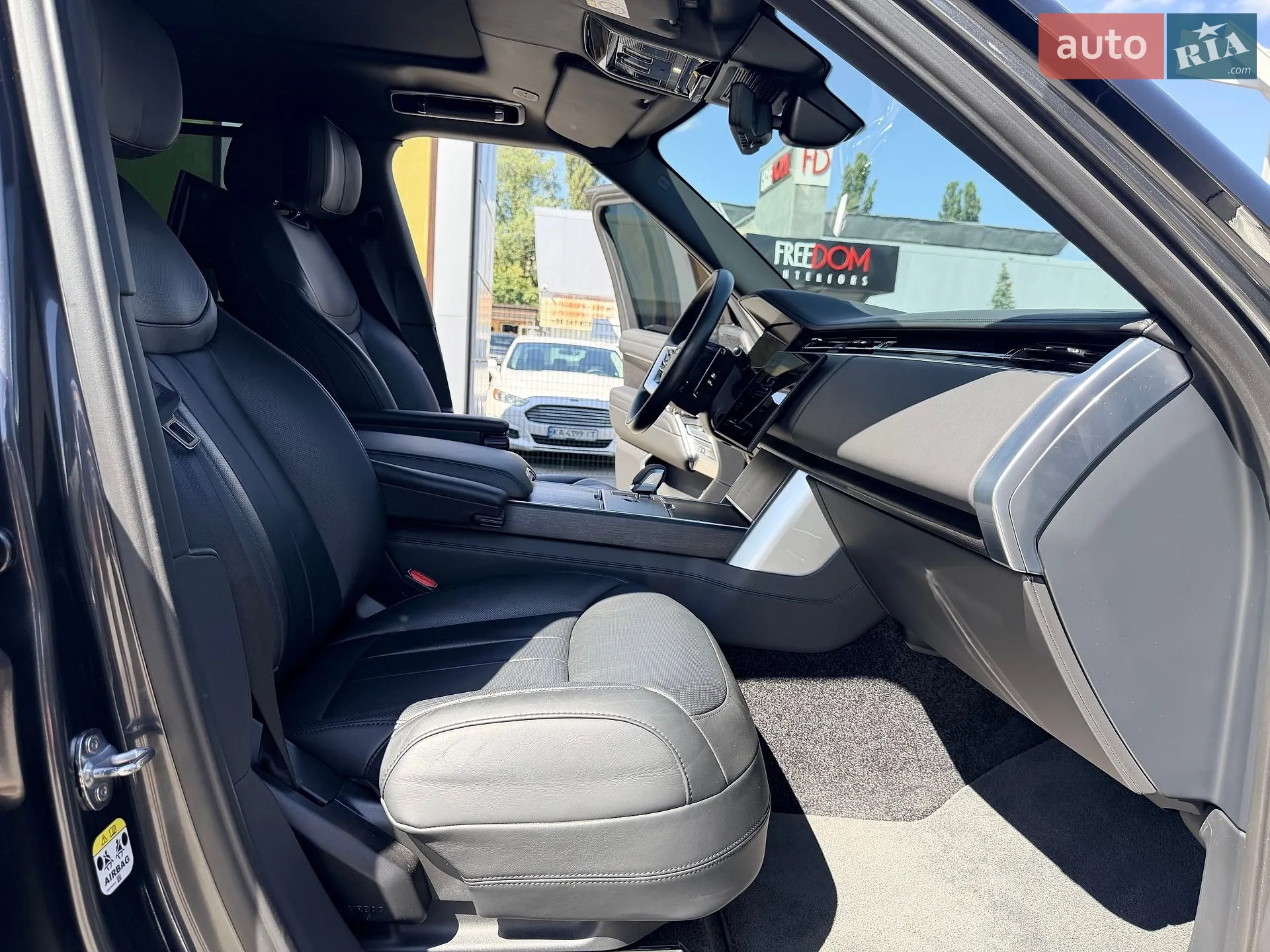 2025 Land Rover Range Rover - мініатюра 29
