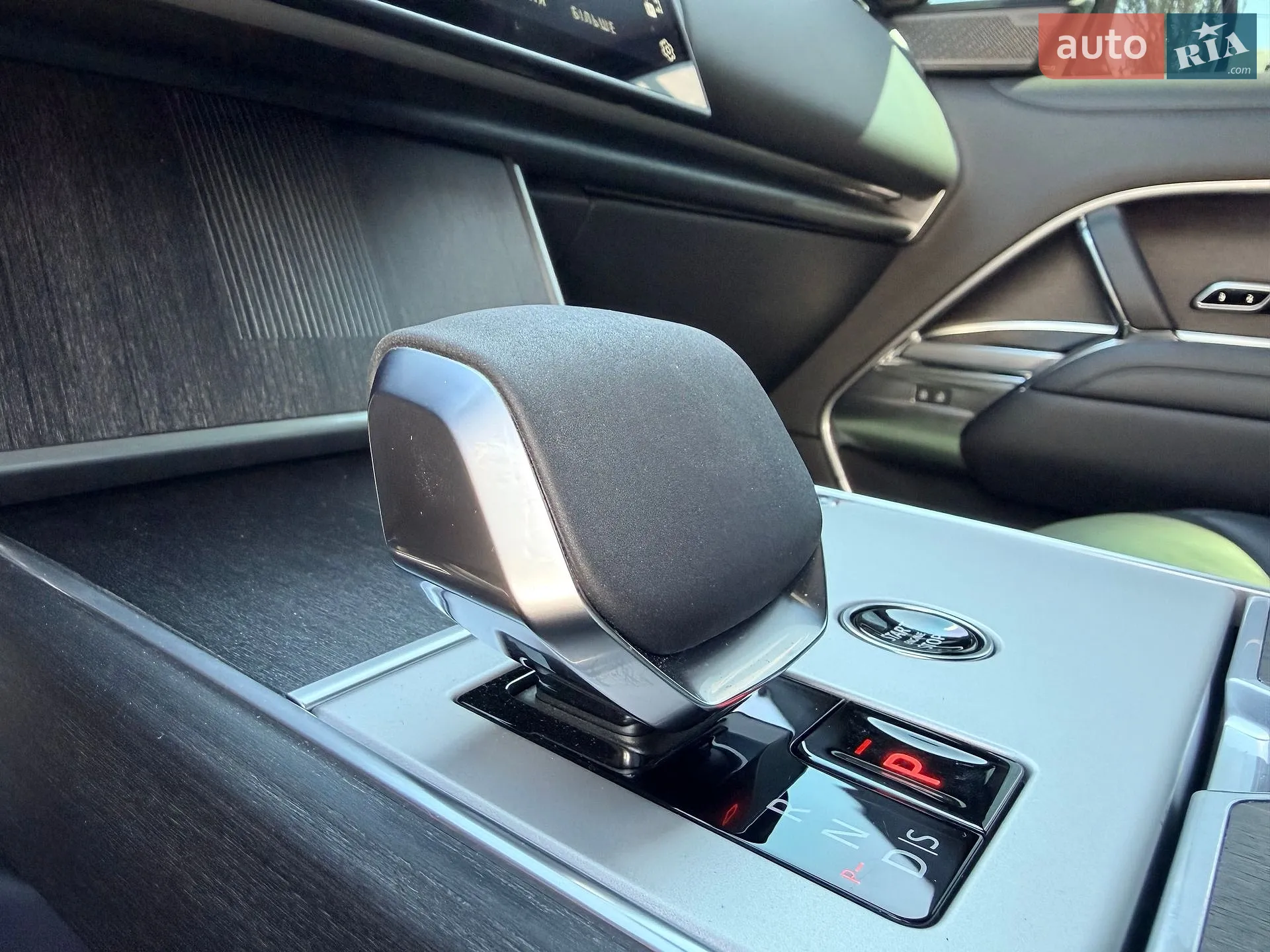2025 Land Rover Range Rover - мініатюра 37