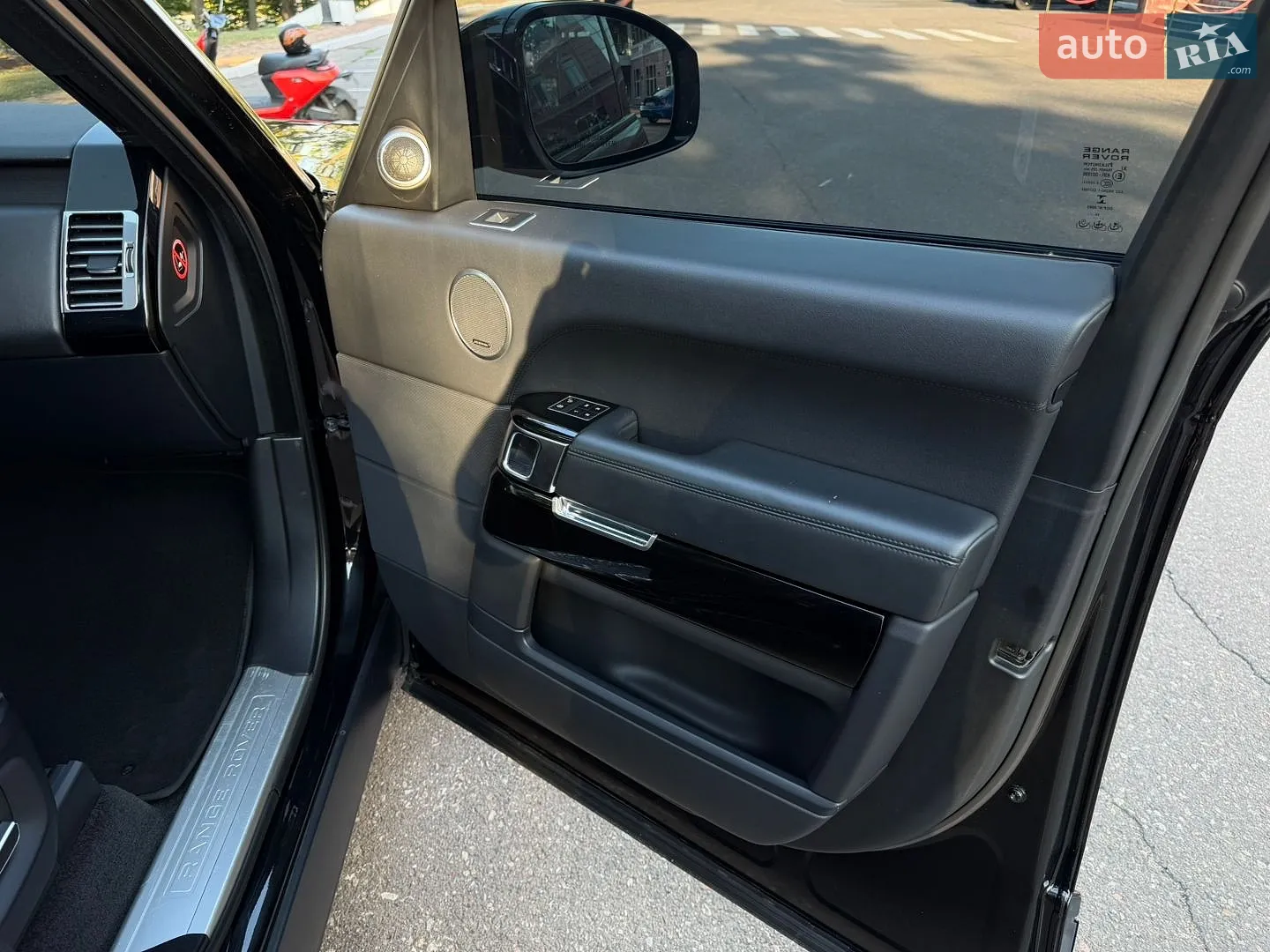 2014 Land Rover Range Rover - мініатюра 22
