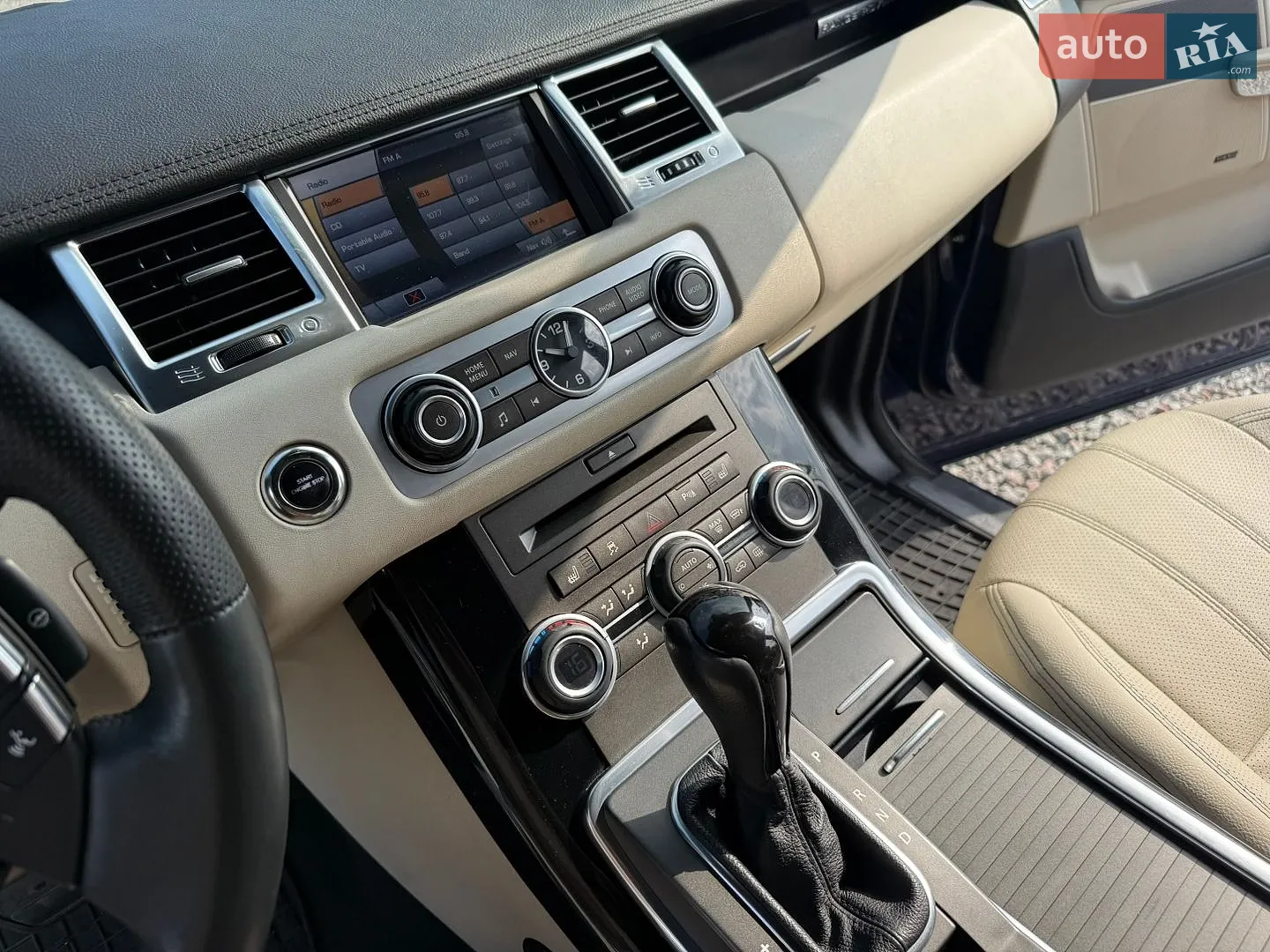 2010 Land Rover Range Rover - мініатюра 19