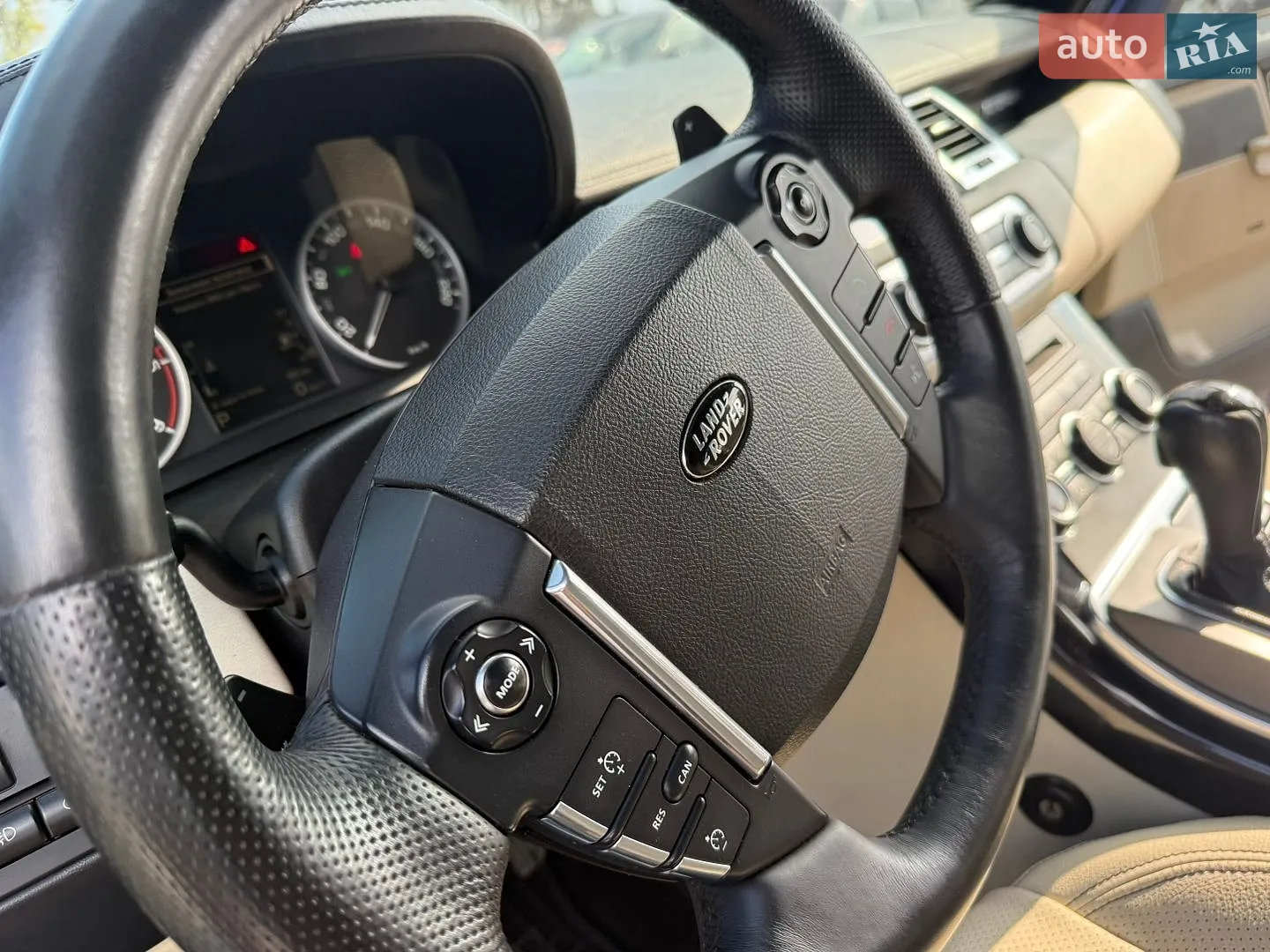 2010 Land Rover Range Rover - мініатюра 21