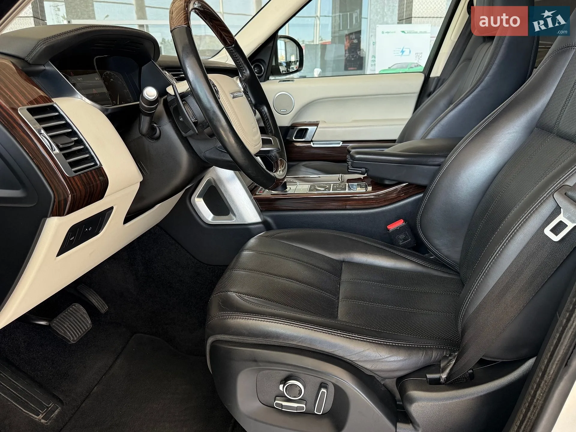 2016 Land Rover Range Rover - мініатюра 13