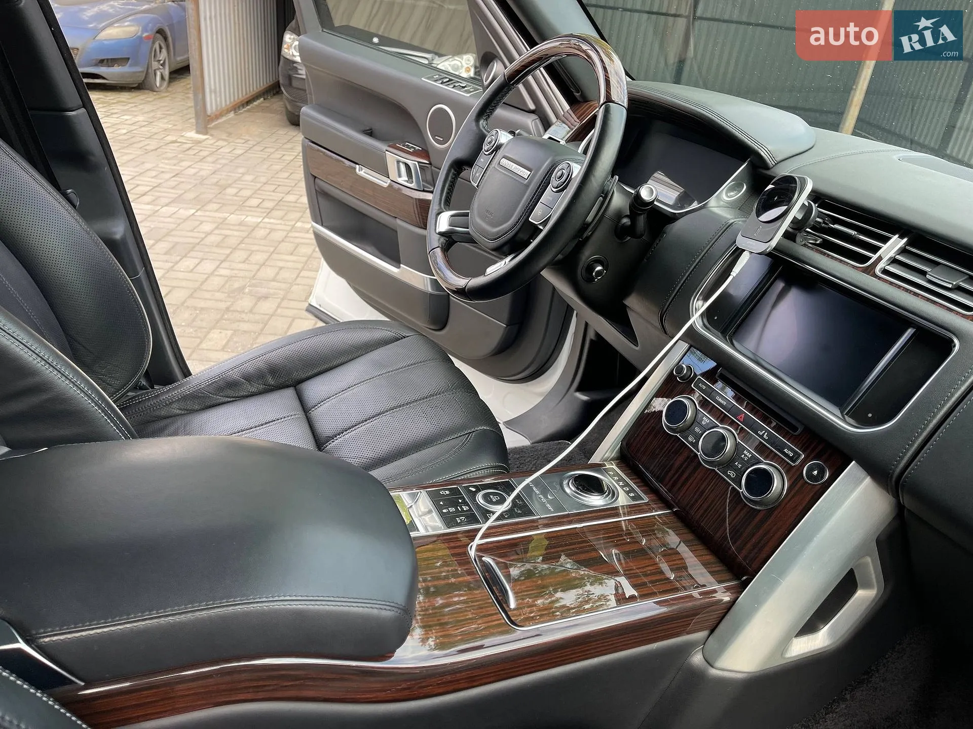 2013 Land Rover Range Rover - мініатюра 32