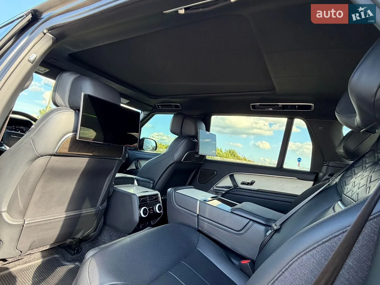 2023 Land Rover Range Rover - мініатюра 12