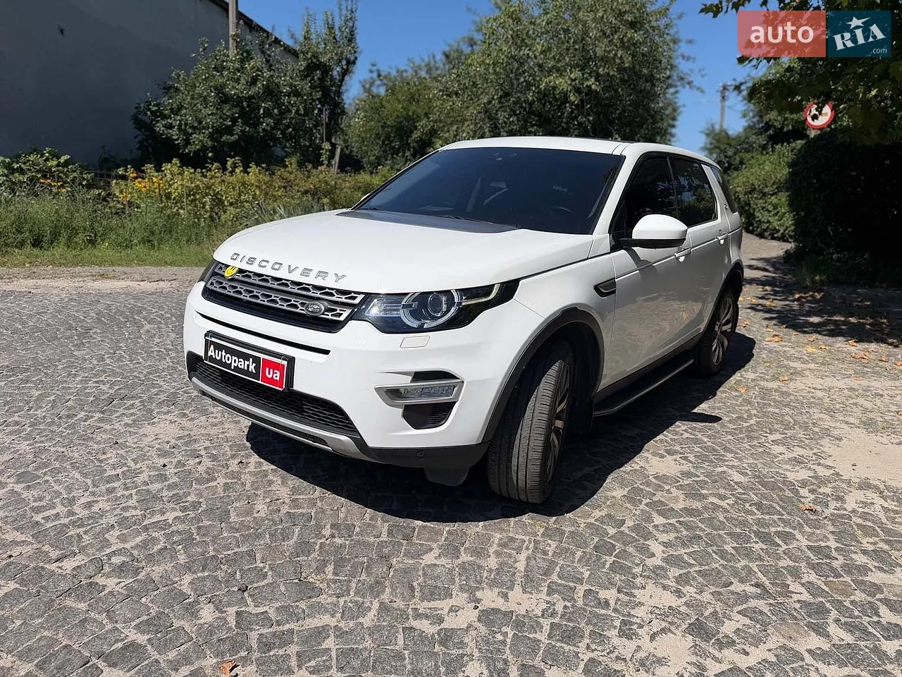 2017 Land Rover Discovery - мініатюра 39