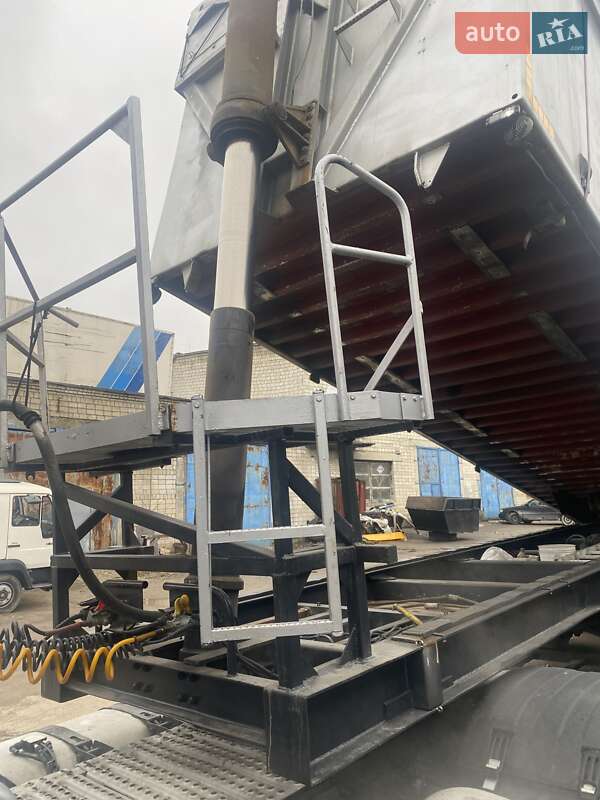 Зерновоз - напівпричіп Langendorf MHK 1997 в Жидачові