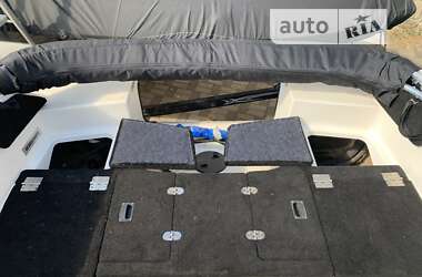 Катер Larson Cabrio 2011 в 