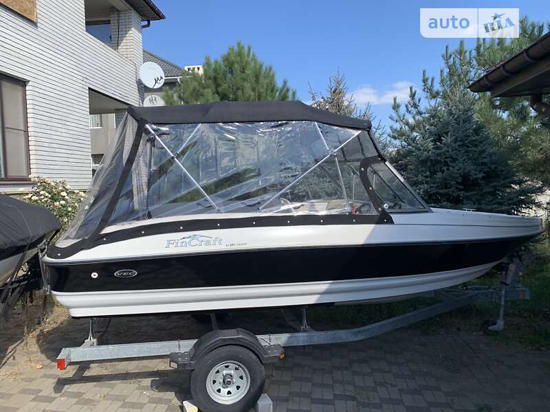 Катер Larson Cabrio 2011 в Запорожье