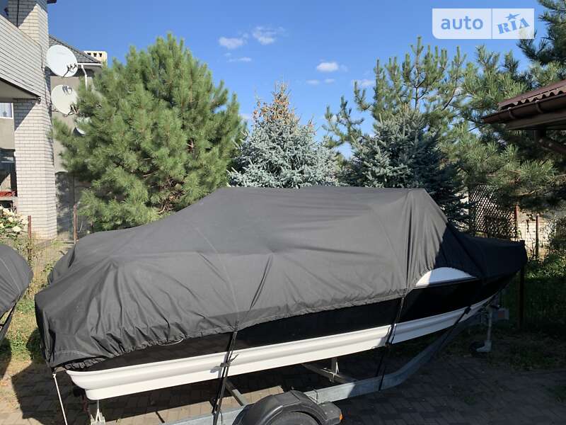 Катер Larson Cabrio 2011 в Запорожье