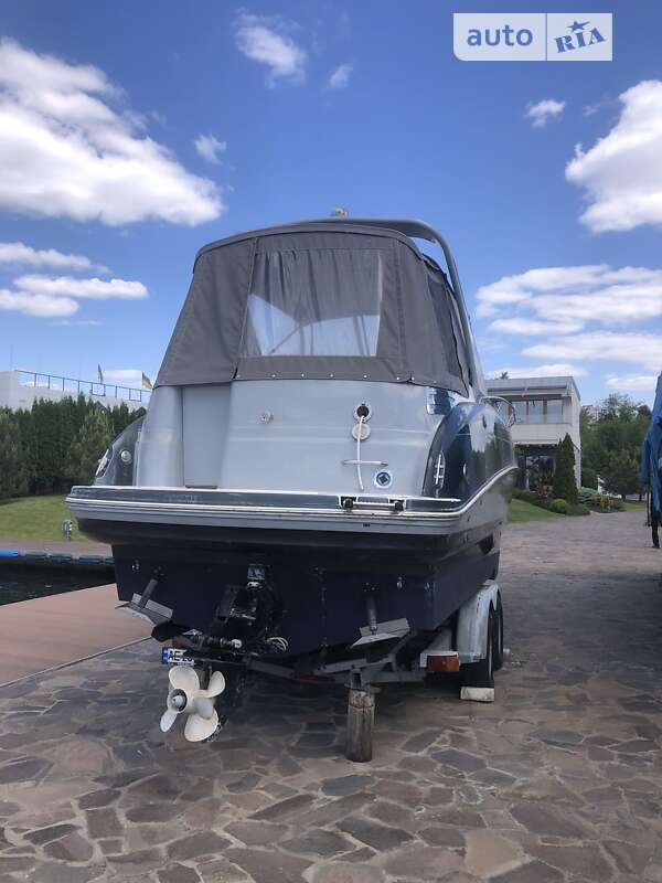 Моторна яхта Larson Cabrio 2007 в Дніпрі