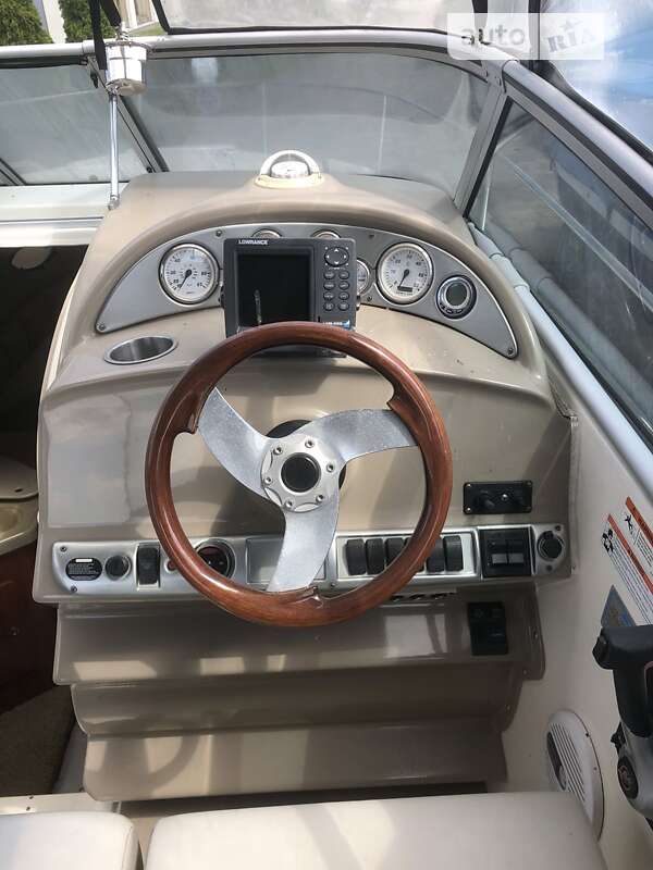 Моторна яхта Larson Cabrio 2007 в Дніпрі