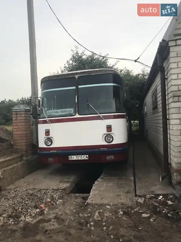 ЛАЗ 695 1993