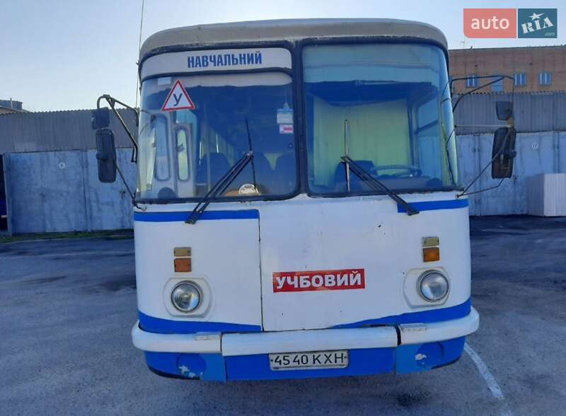 ЛАЗ 695 1984