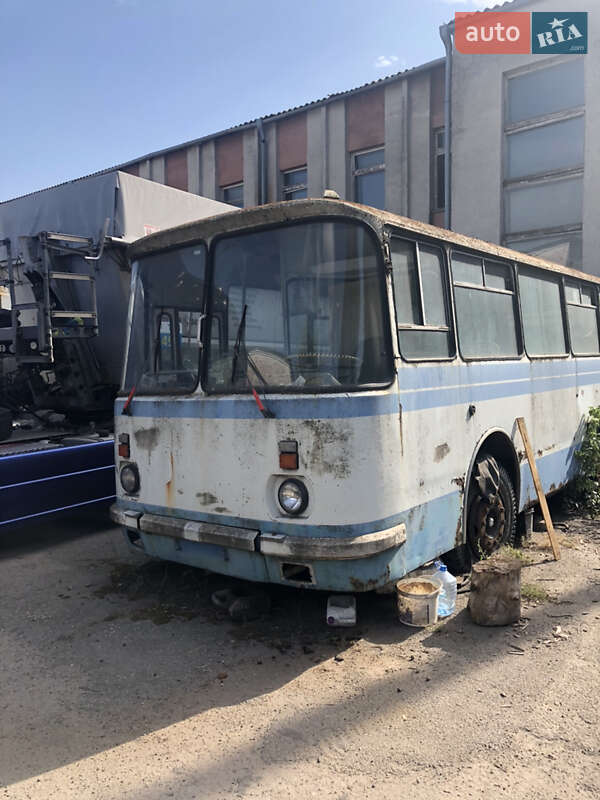 ЛАЗ 699 1990