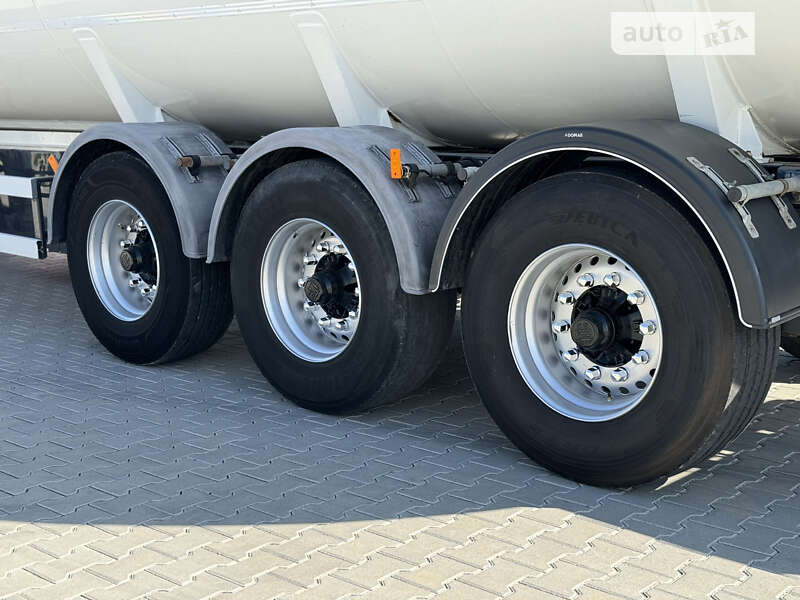 Цистерна полуприцеп LDS NG 2005 в Мукачево фото 5 Цистерна полуприцеп LDS NG 2005 в Мукачево