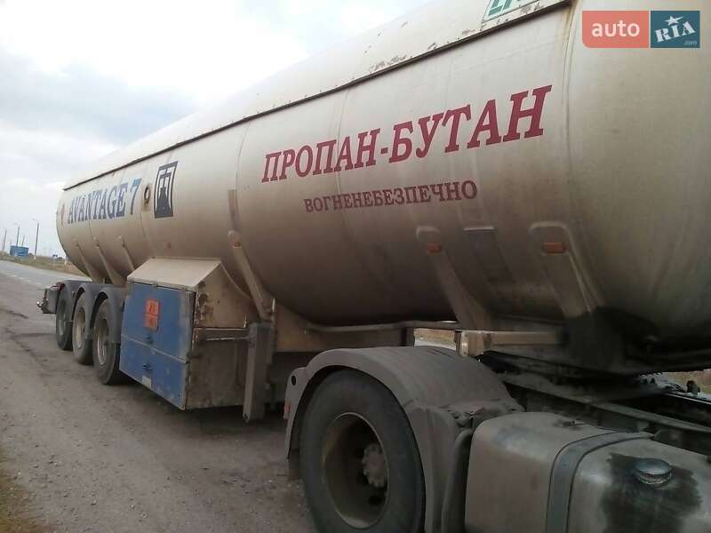 Газовоз LDS NG 2002 в Києві
