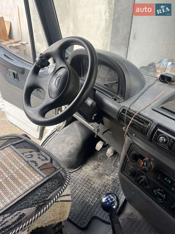 Грузовой фургон LDV Convoy груз. 2003 в Каменец-Подольском