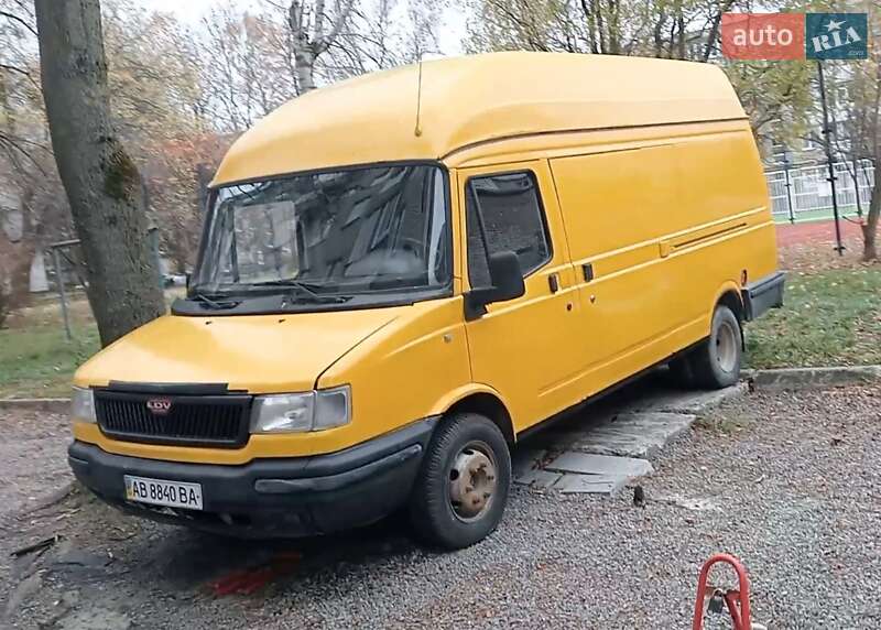 Грузовой фургон LDV Convoy 2003 в Львове