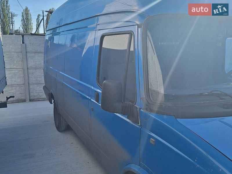 Грузовой фургон LDV Convoy 2006 в Киеве