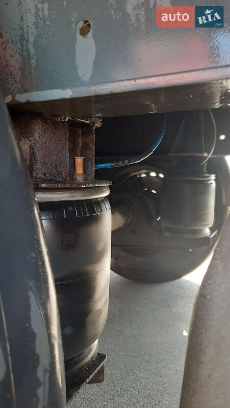 Тентованный борт (штора) - полуприцеп LeciTrailer 3E19SD 2004 в Чернигове