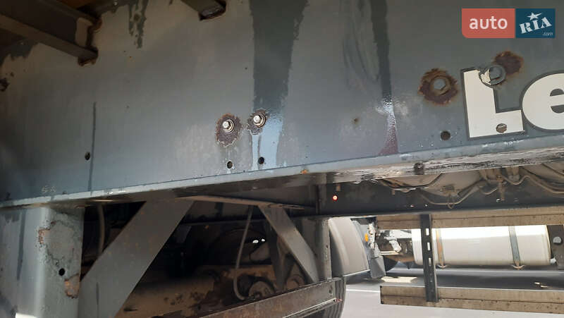 Тентованный борт (штора) - полуприцеп LeciTrailer 3E19SD 2004 в Чернигове